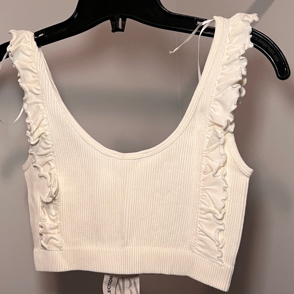 Zara Cream Ruffled Crop Top - Picture 3 of 3